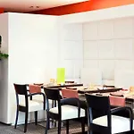 מלון Mercure Palais Des Sports 4*