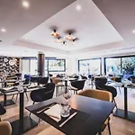 Mercure Palais Des Sports פאו