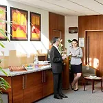 Mercure Palais Des Sports מלון