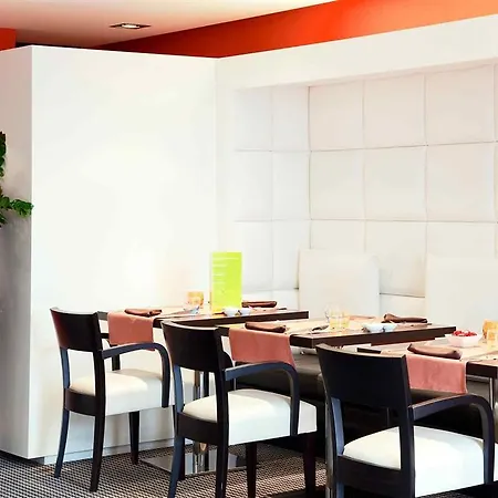 호텔 Mercure Palais Des Sports 4*