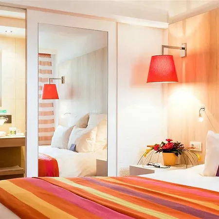 Mercure Palais Des Sports Hotel