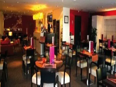 Mercure Palais Des Sports Hotel 4*