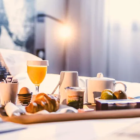Mercure Palais Des Sports فندق