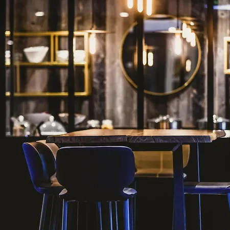 מלון Mercure Palais Des Sports