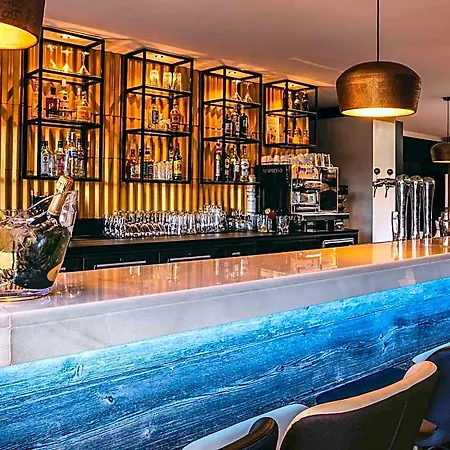 מלון Mercure Palais Des Sports פאו