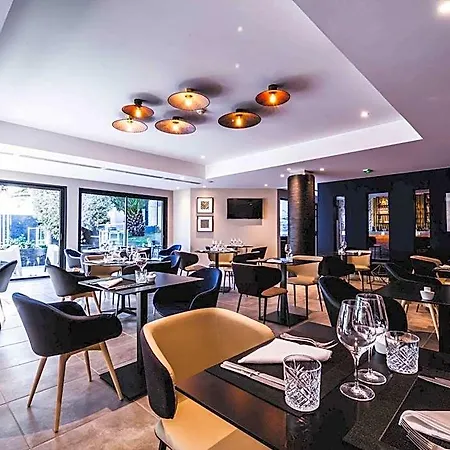 Mercure Palais Des Sports 4* פאו