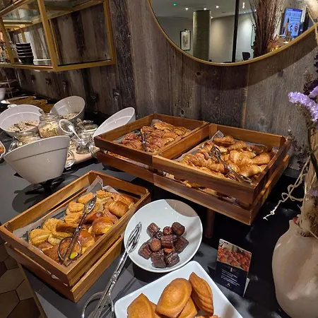 Mercure Palais Des Sports Hotel