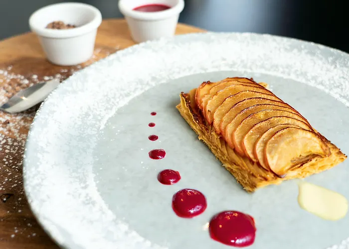 מלון Mercure Palais Des Sports 4*