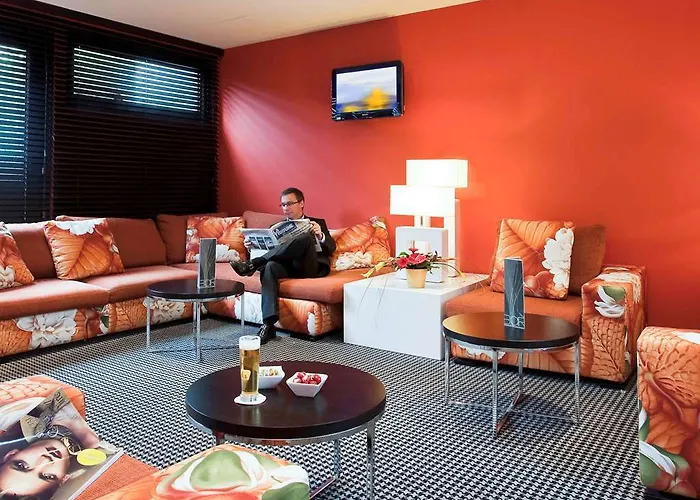 Mercure Palais Des Sports מלון 4*