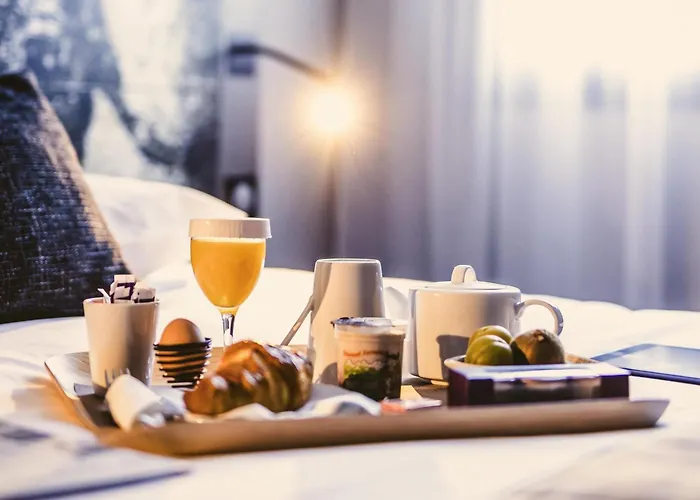 Mercure Palais Des Sports 4*