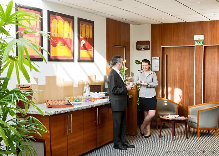 Mercure Palais Des Sports Hotel