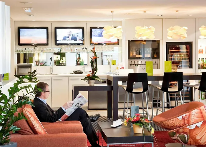 Mercure Palais Des Sports 4*