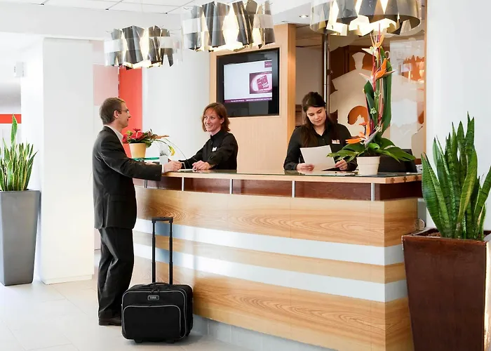 Mercure Palais Des Sports